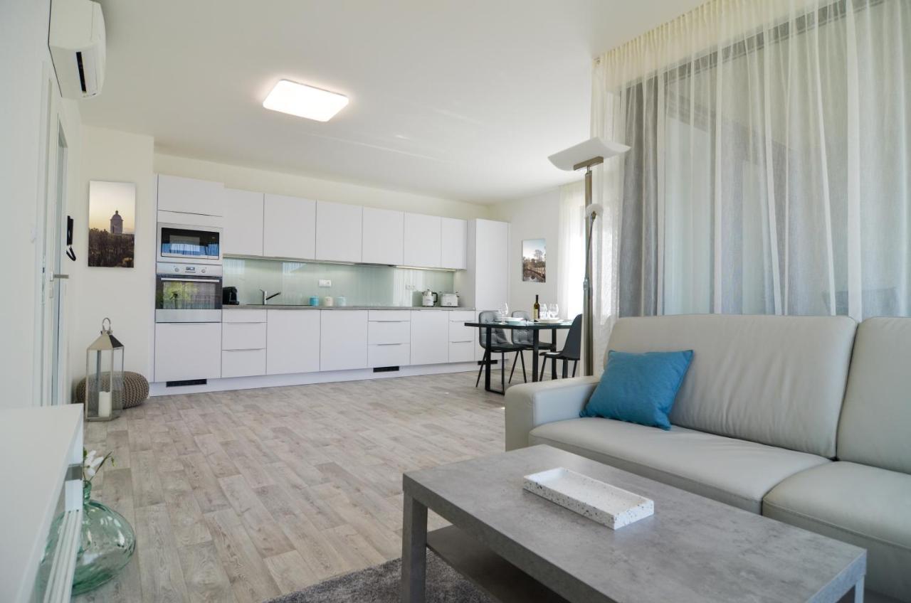 Palm Garden Apartment 1 Mikulov Dış mekan fotoğraf
