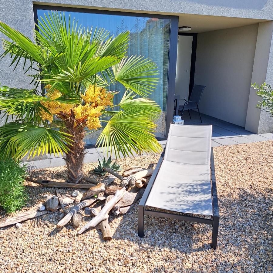 Palm Garden Apartment 1 Mikulov Dış mekan fotoğraf